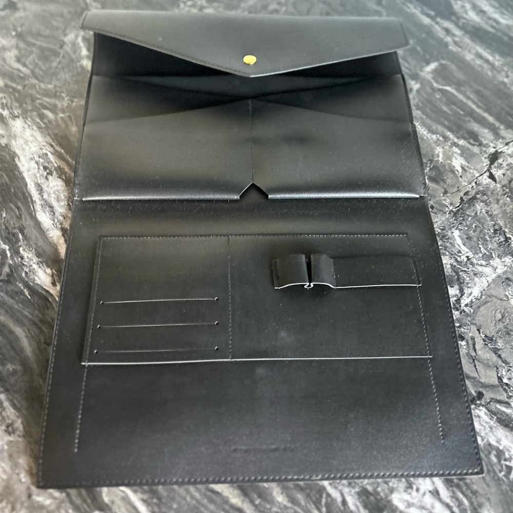 Glass Ladder & Co. Megan Portfolio - Black Vegan Leather - Picture 3 of 8